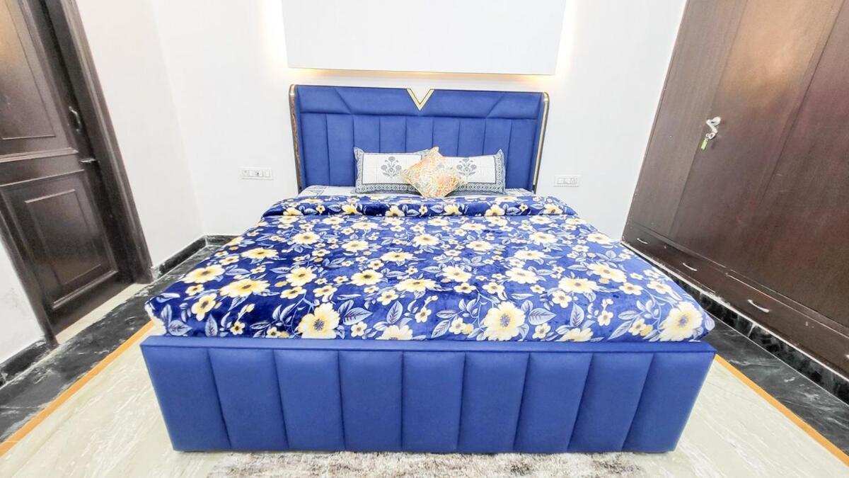 Apartment Vacationbuddy 3 Bedroom Paschim Vihar Jwala Heri New Delhi