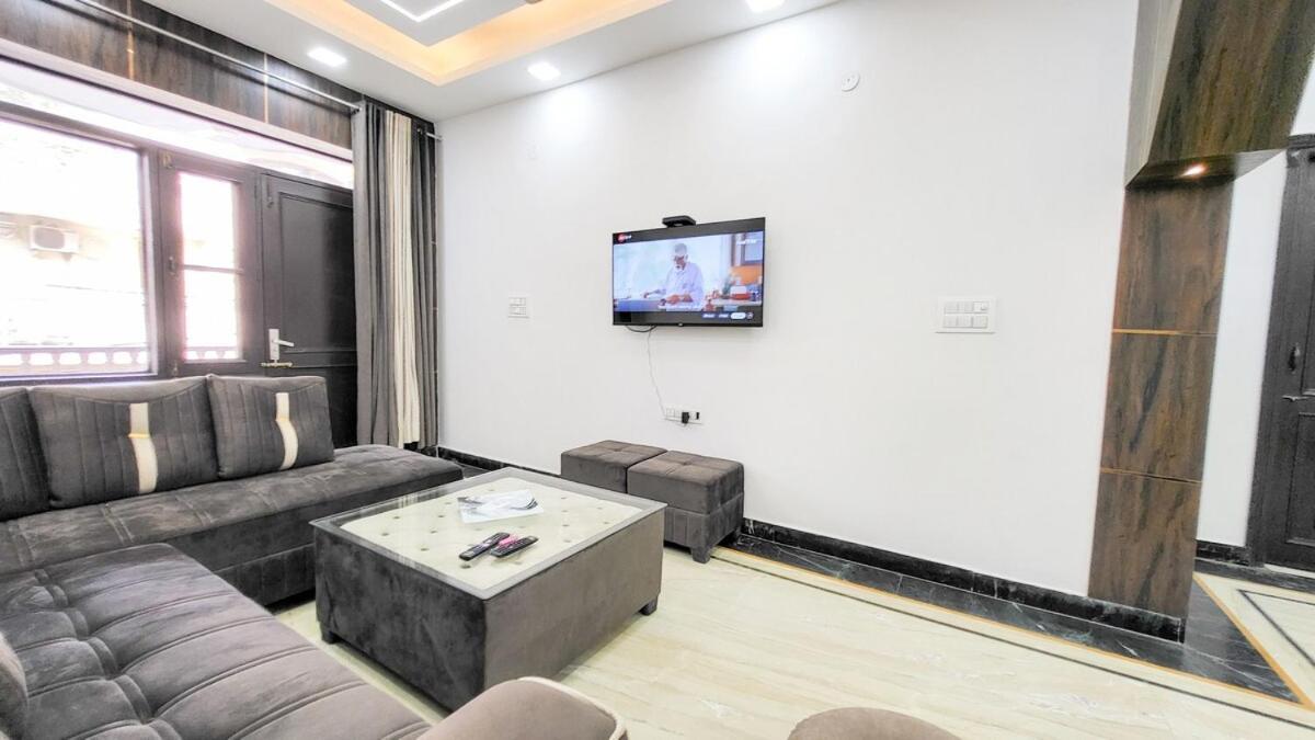 Vacationbuddy 3 Bedroom Paschim Vihar Jwala Heri * New Delhi