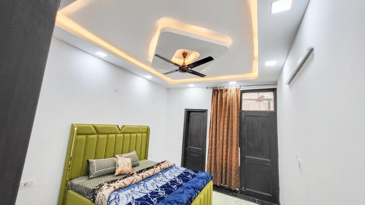 Apartment Vacationbuddy 3 Bedroom Paschim Vihar Jwala Heri New Delhi