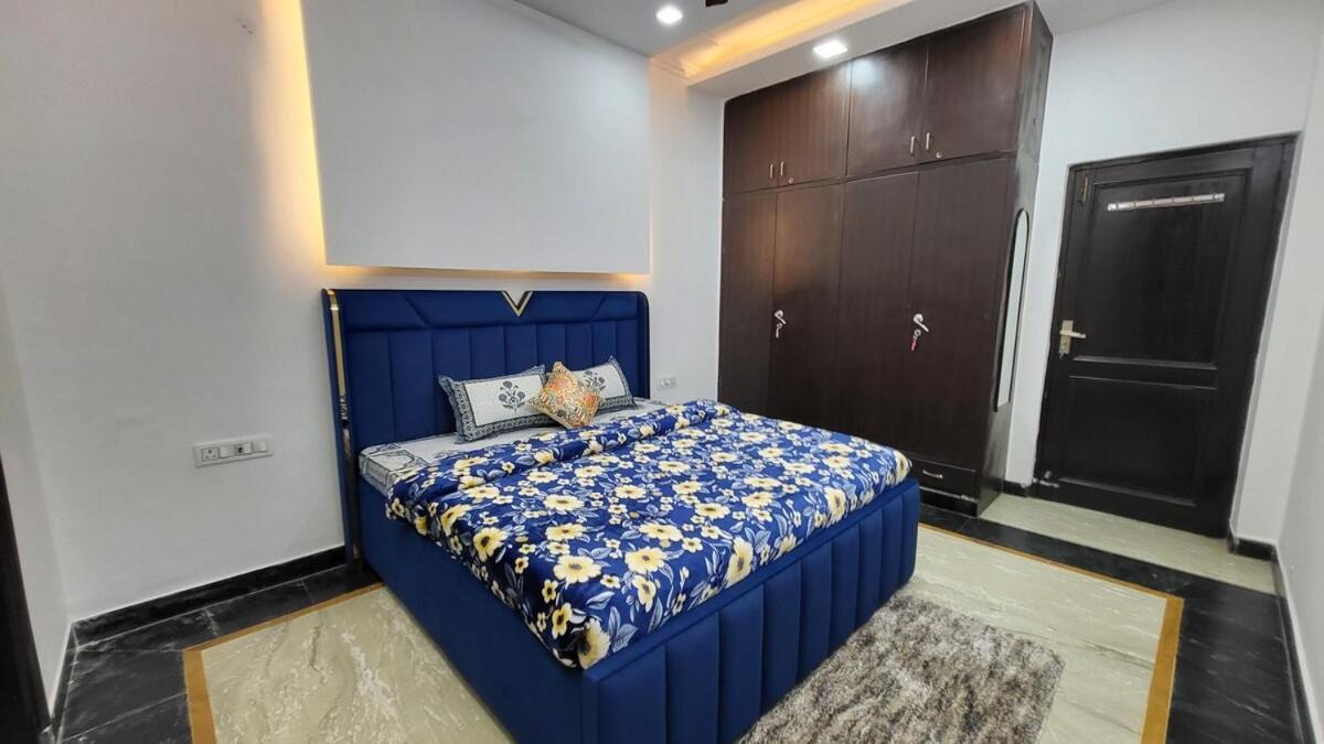 Apartment Vacationbuddy 3 Bedroom Paschim Vihar Jwala Heri New Delhi