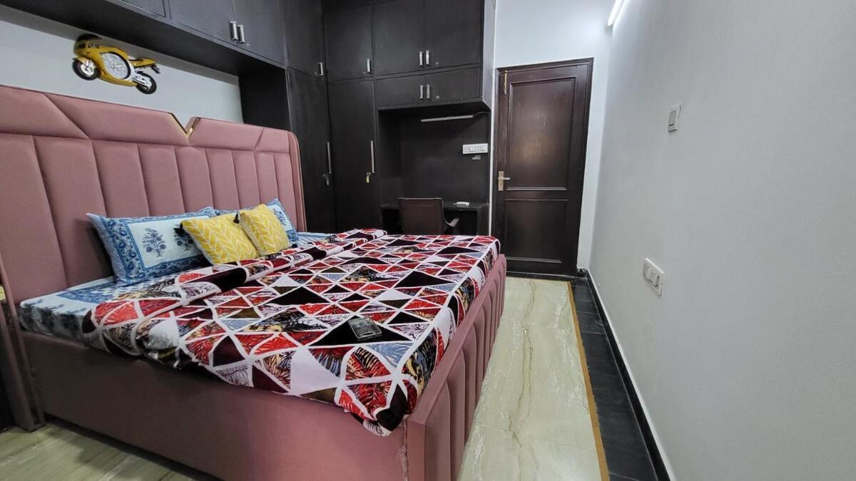 Vacationbuddy 3 Bedroom Paschim Vihar Jwala Heri * New Delhi
