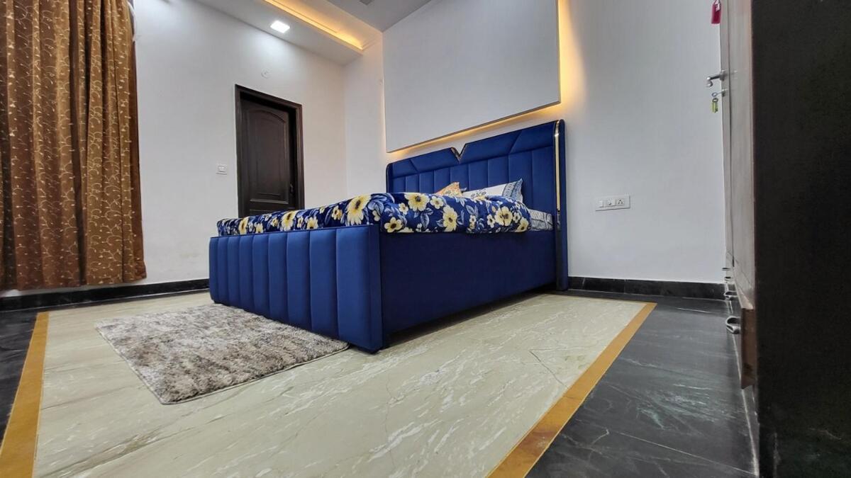 Vacationbuddy 3 Bedroom Paschim Vihar Jwala Heri New Delhi