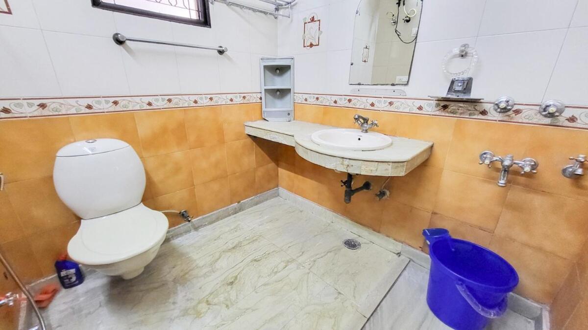 Vacationbuddy 3 Bedroom Paschim Vihar Jwala Heri Apartment
