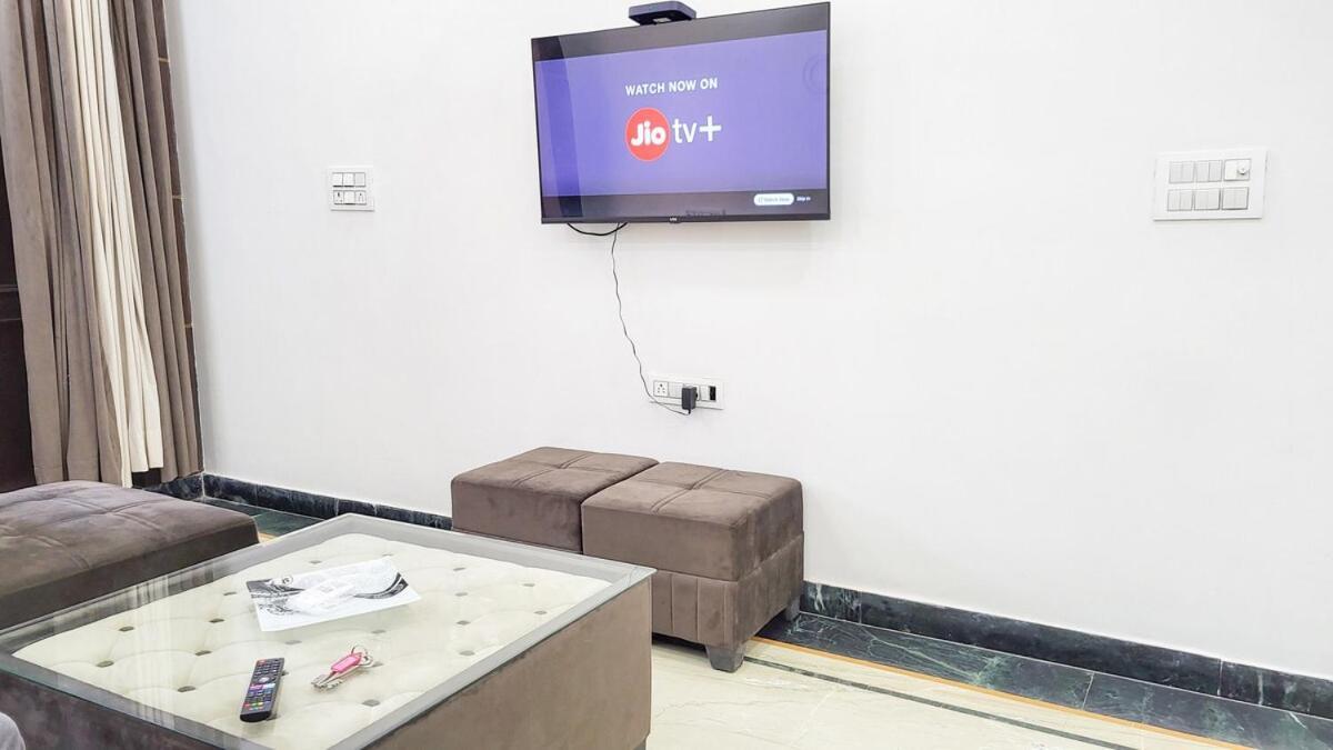 Apartment Vacationbuddy 3 Bedroom Paschim Vihar Jwala Heri