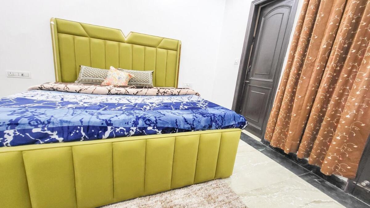 Apartment Vacationbuddy 3 Bedroom Paschim Vihar Jwala Heri New Delhi