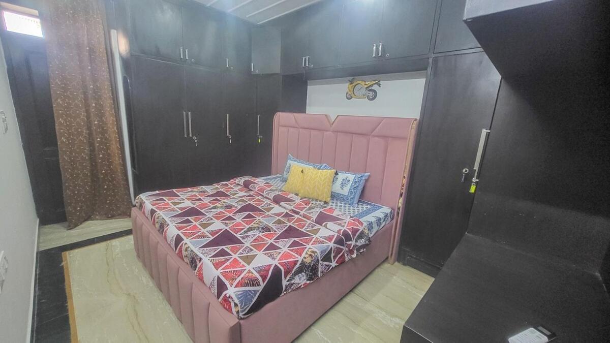 Vacationbuddy 3 Bedroom Paschim Vihar Jwala Heri * New Delhi
