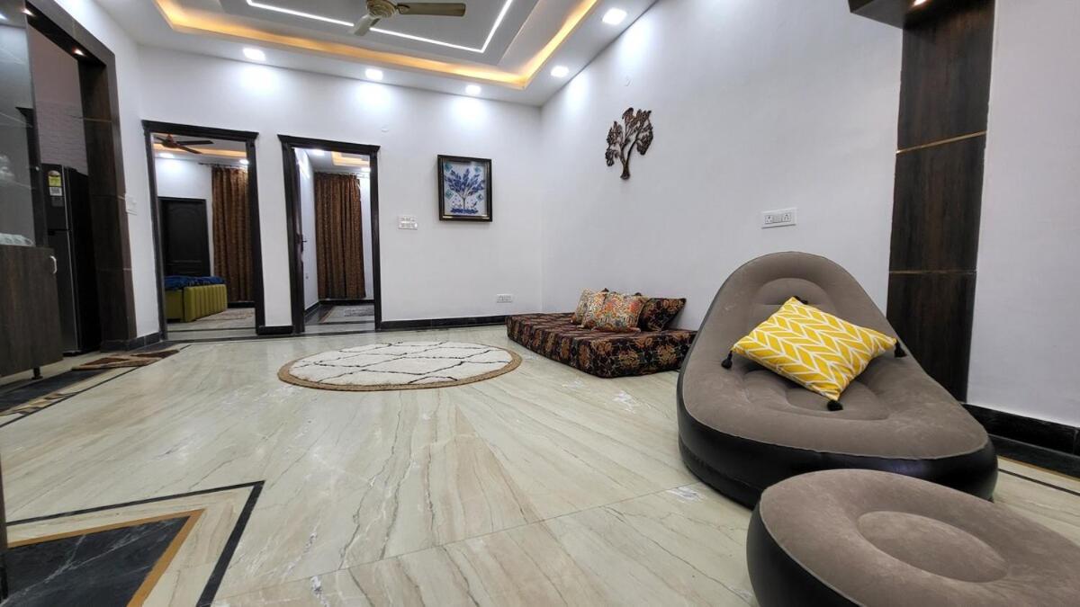 Vacationbuddy 3 Bedroom Paschim Vihar Jwala Heri New Delhi