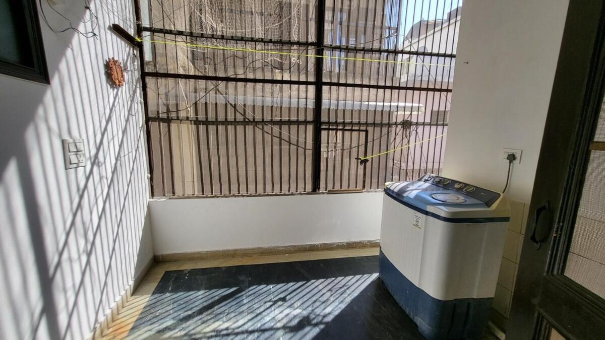 Vacationbuddy 3 Bedroom Paschim Vihar Jwala Heri Apartment *