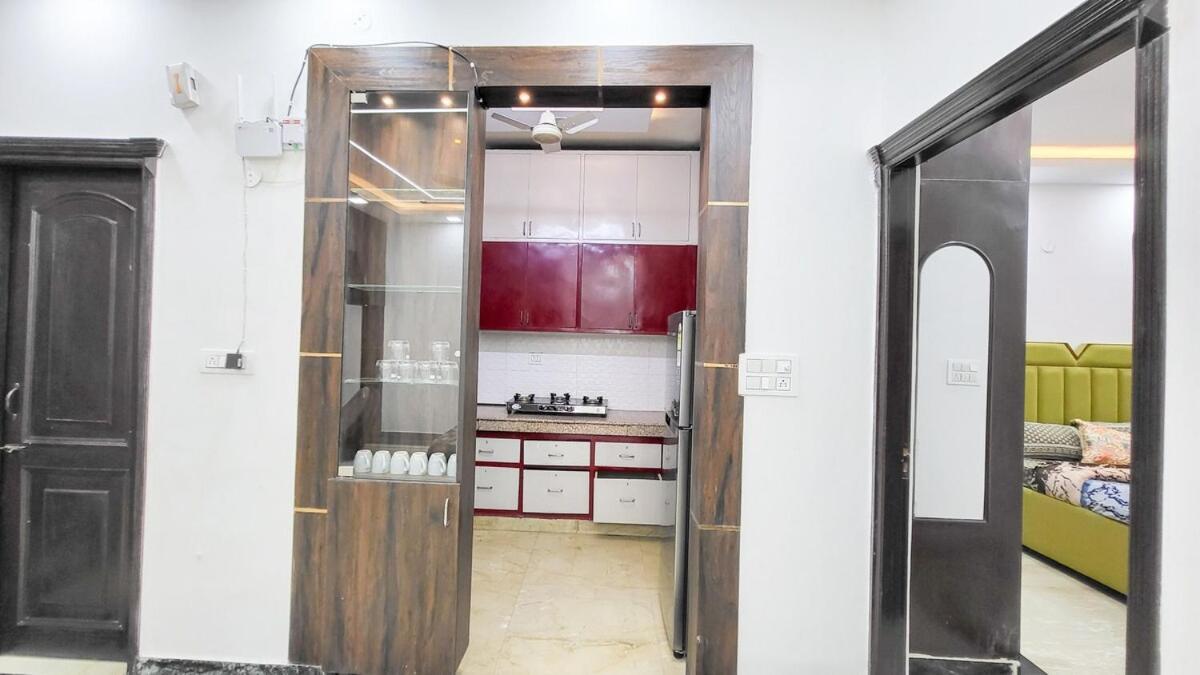 Apartment Vacationbuddy 3 Bedroom Paschim Vihar Jwala Heri